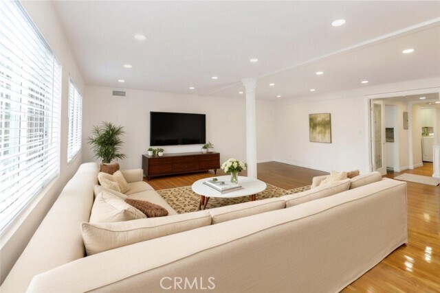 Foto principal - 1610 N Hoover St