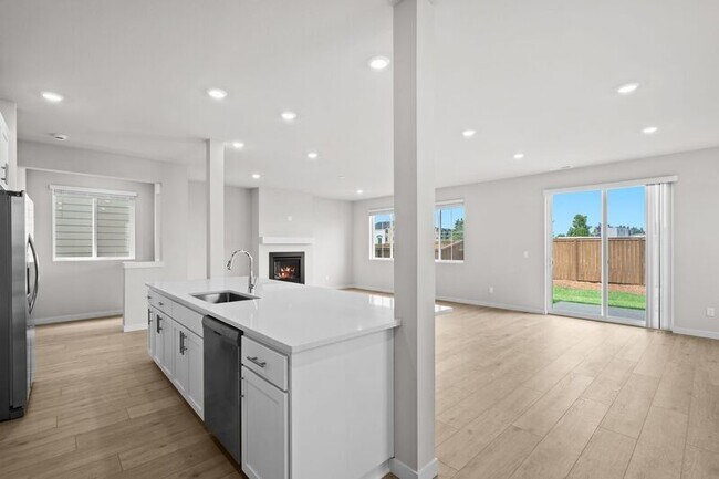 Building Photo - 9225 SW Vermillion Dr