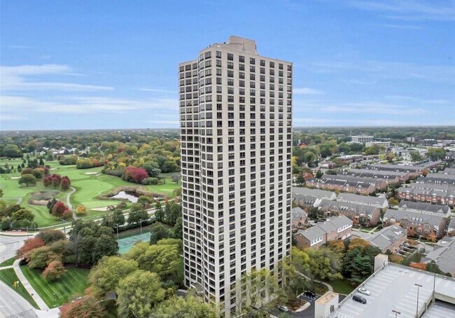 Foto del edificio - 5000 Town Center Dr