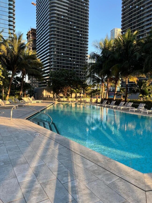 Foto del edificio - 88 SW 7th St