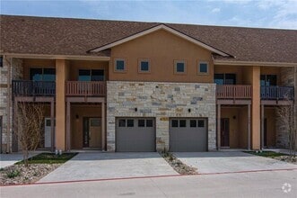 Building Photo - 204 Conservation Dr