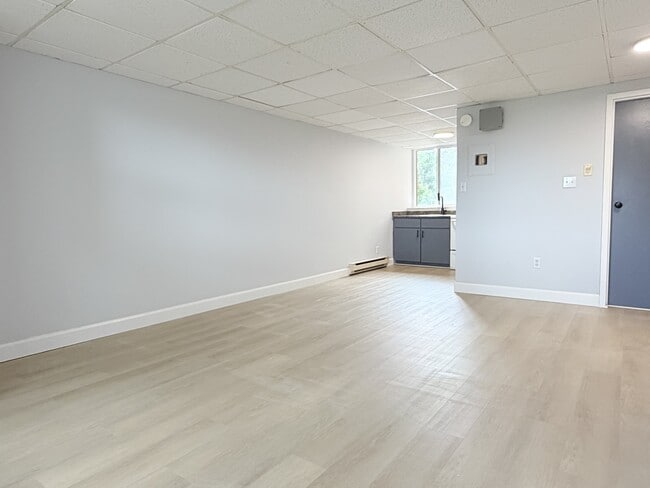 Building Photo - 1071 McDougall St