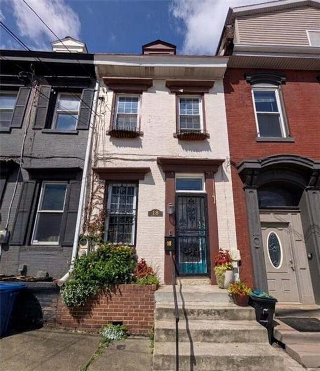 Photo - 18 S 13th Street House