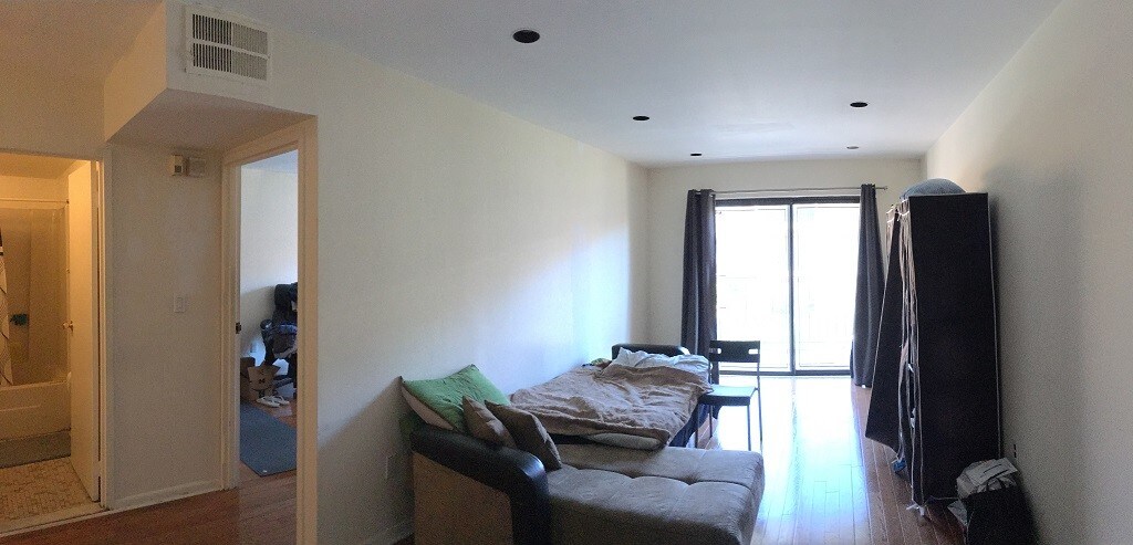 Foto principal - 2801 E 26th St