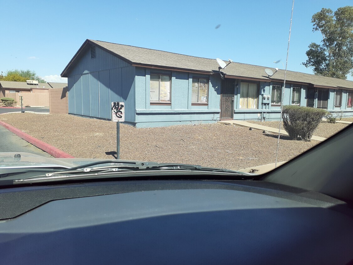 3646 N 67th Ave, Phoenix, AZ 85033 Townhome Rentals in Phoenix AZ