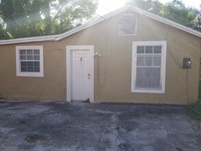 Building Photo - 4810 NW 21st Ave