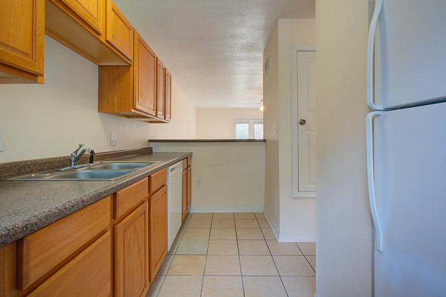 Chateau Tourraine Apartments Apartments - Pascagoula, MS | Apartments.com