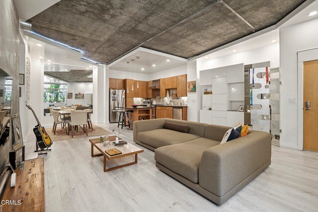 Foto del edificio - 840 E Green St