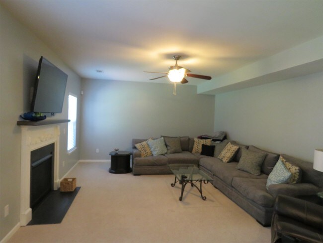 Foto del edificio - 14 Ridgeleigh Way