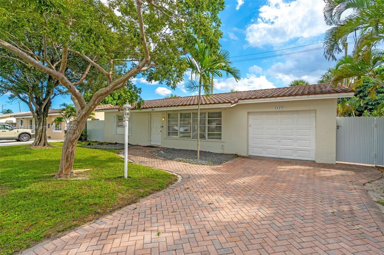 Foto principal - 3420 SW 16th St
