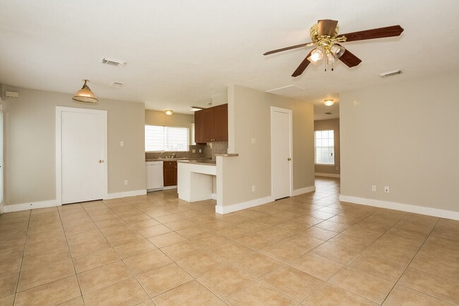 Building Photo - 15923 S Alley Ct