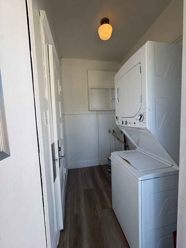 Foto del edificio - 2839 Blanchard St