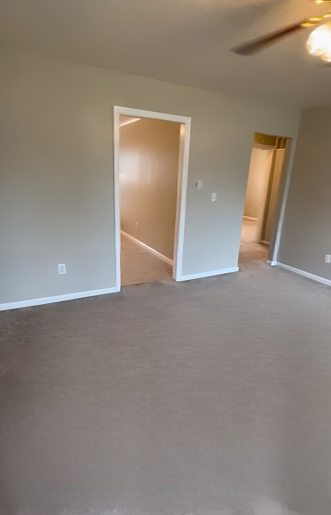Foto del edificio - 223 Ridge Ln