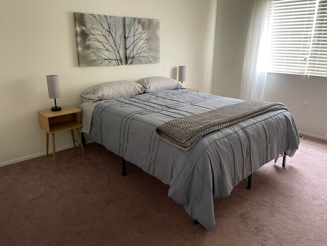 Foto del edificio - 2275 N Cable Rd