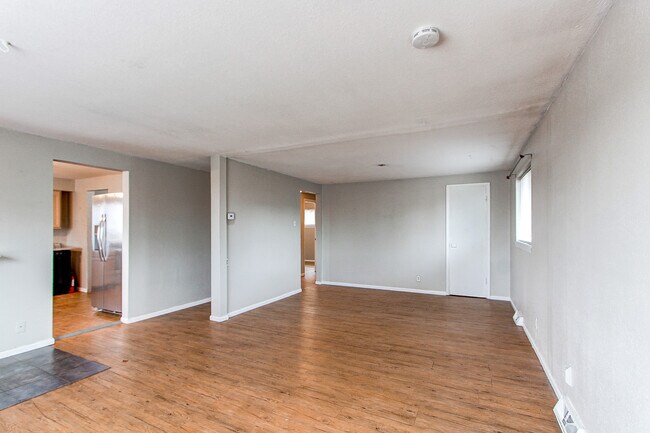 Foto del edificio - 1487 S Mariposa St