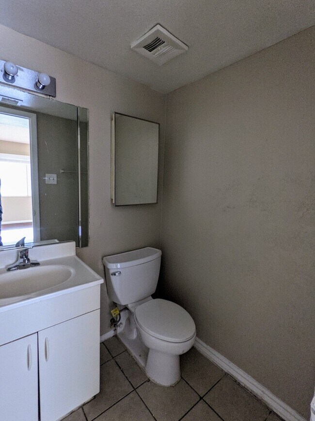 Foto del edificio - 4039 W Wonderview Rd