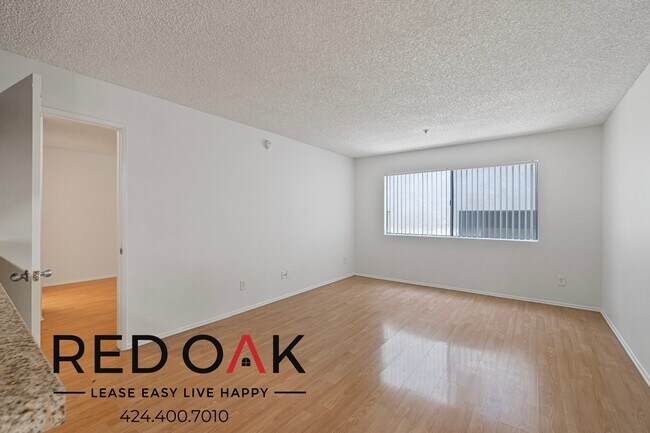 Foto del edificio - ~1 Month FREE~ Spacious, Welcoming Two Bed...