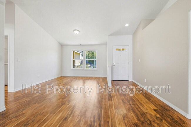 Foto del edificio - 5624 Coppercap Mountain Ln