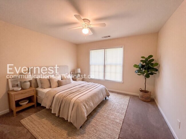 Foto del edificio - 1095 Downyshire Dr