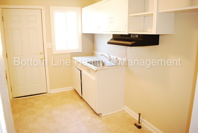 Building Photo - Great 2 Bedroom Unit Ready for Rent!