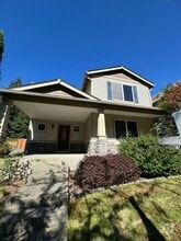 Building Photo - 1577 Burnside Pl