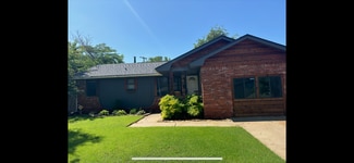 Building Photo - 2828 Lakeside Dr