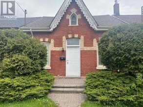 Building Photo - 231 Clinton St