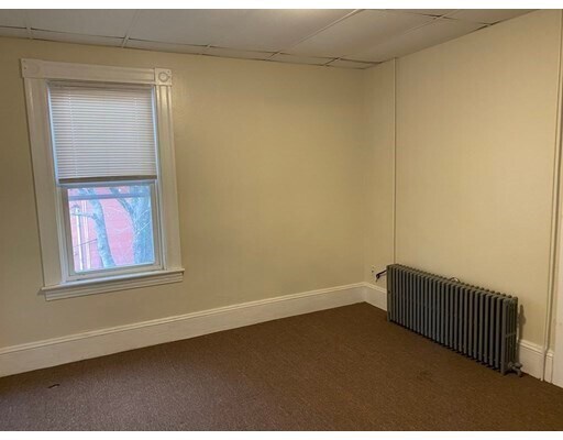 Building Photo - 473 N Warren Ave