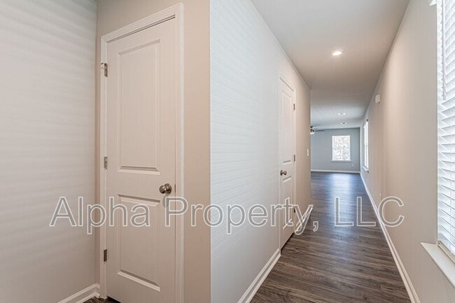 Building Photo - 304 Boneset Dr