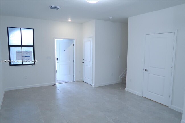 Foto del edificio - 12946 SW 231st St