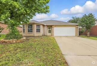 Building Photo - 2725 Yoakum St