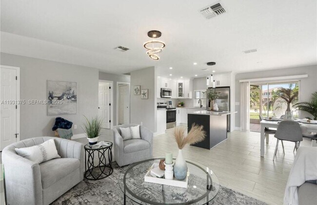 Building Photo - 7332 Mako Dr