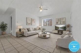 Building Photo - 1500 Autumn Dr