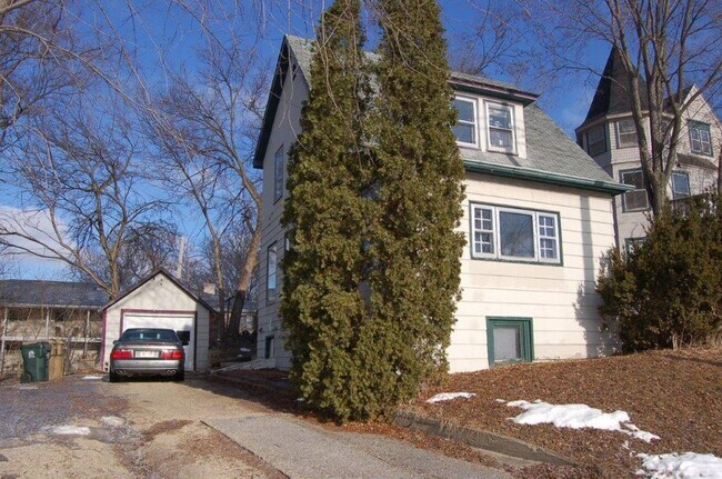 Foto del edificio - 1626 Winnebago St