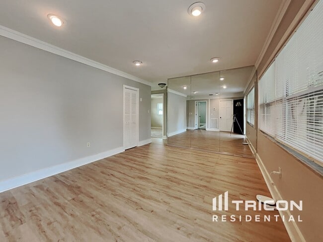 Building Photo - 615 5th Avenue N Safety Harbor FL