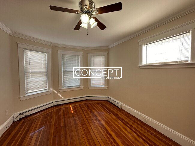 Building Photo - 5 Ropes St