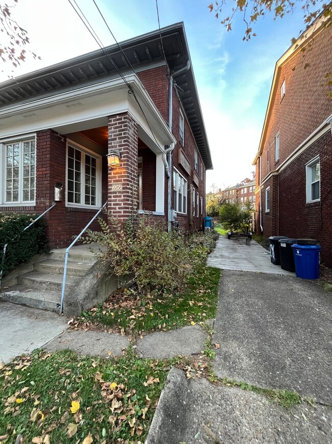 Building Photo - 2268 Shady Ave