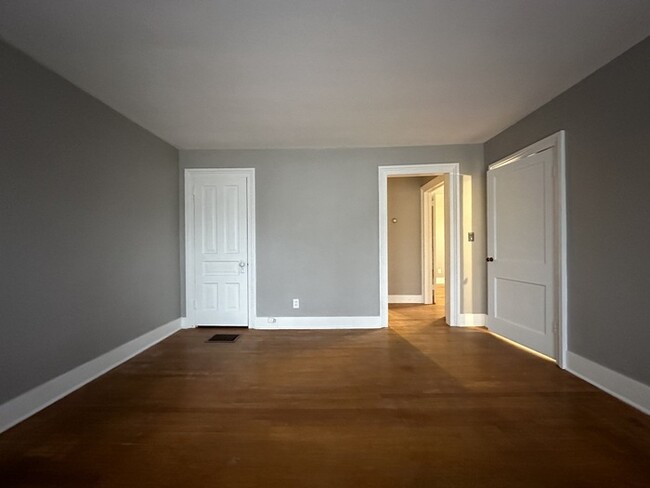 Foto del edificio - Large 2 bedroom apartment downtown Kalamazoo!