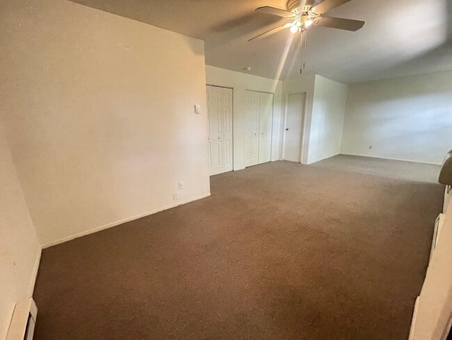 Building Photo - 55 Fieldstone Dr