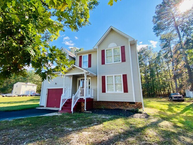 Foto del edificio - Beautiful and Spacious 3bdrm/2.5bth Home Conveniently Located in Chesterfield County!!