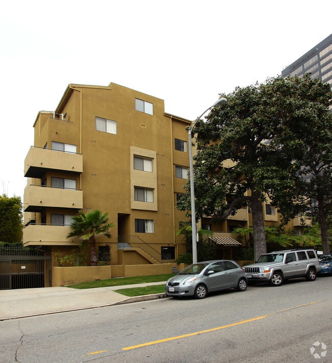 Midvale Ashton Plaza Rentals Los Angeles, CA