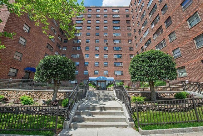 Foto del edificio - 6515 JFK Blvd E