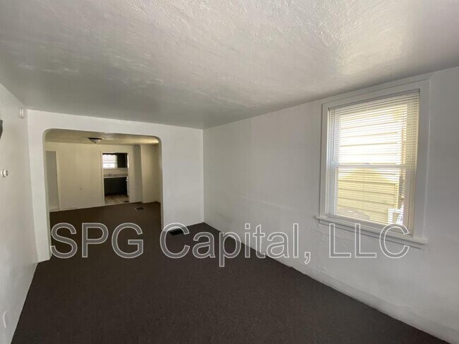 Foto del edificio - 336 S 2nd St