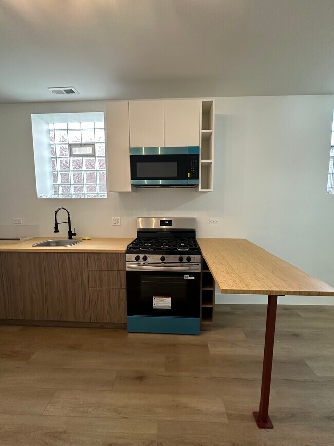 Foto del edificio - Tomas