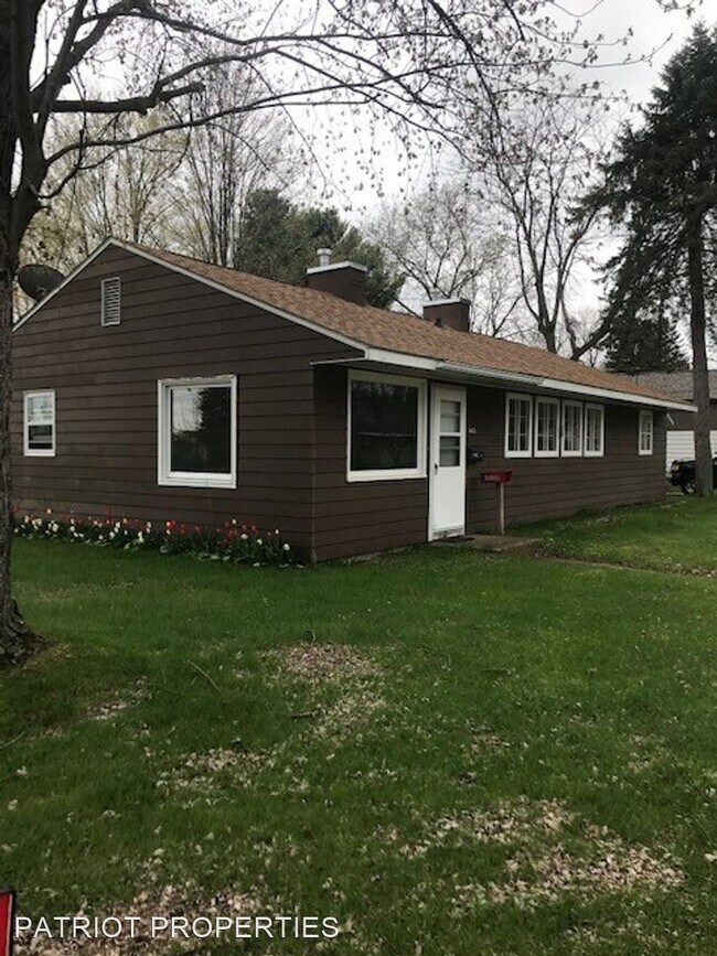 Building Photo - 3 br, 2 bath House - 543 Curry St