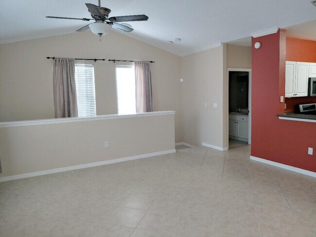 Foto del edificio - 612 SE Prescott Pl