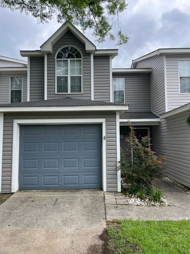 Foto principal - 3150 Achey Drive