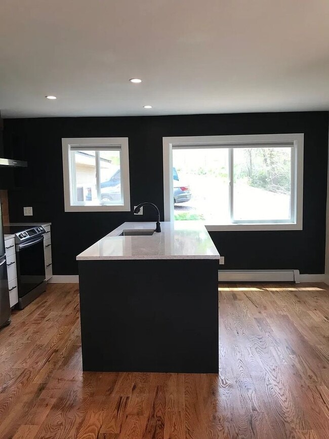 Foto del edificio - 2473 20th St