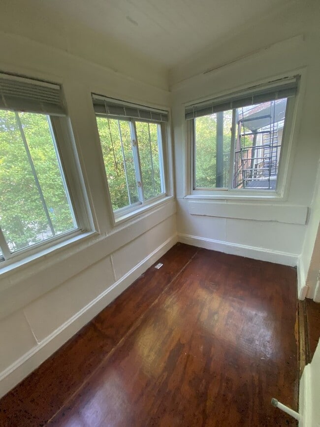 Building Photo - 3125 Guilford Ave