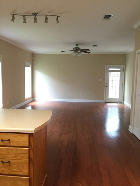 Foto del edificio - 17 Oxford Dr